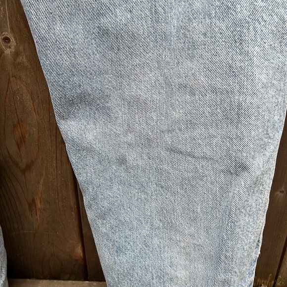 High Rise Wide Leg Levis - Picture 6 of 7